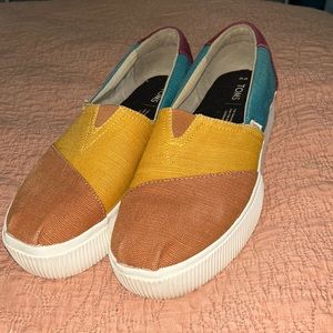 TOMS Platform Slip Ons